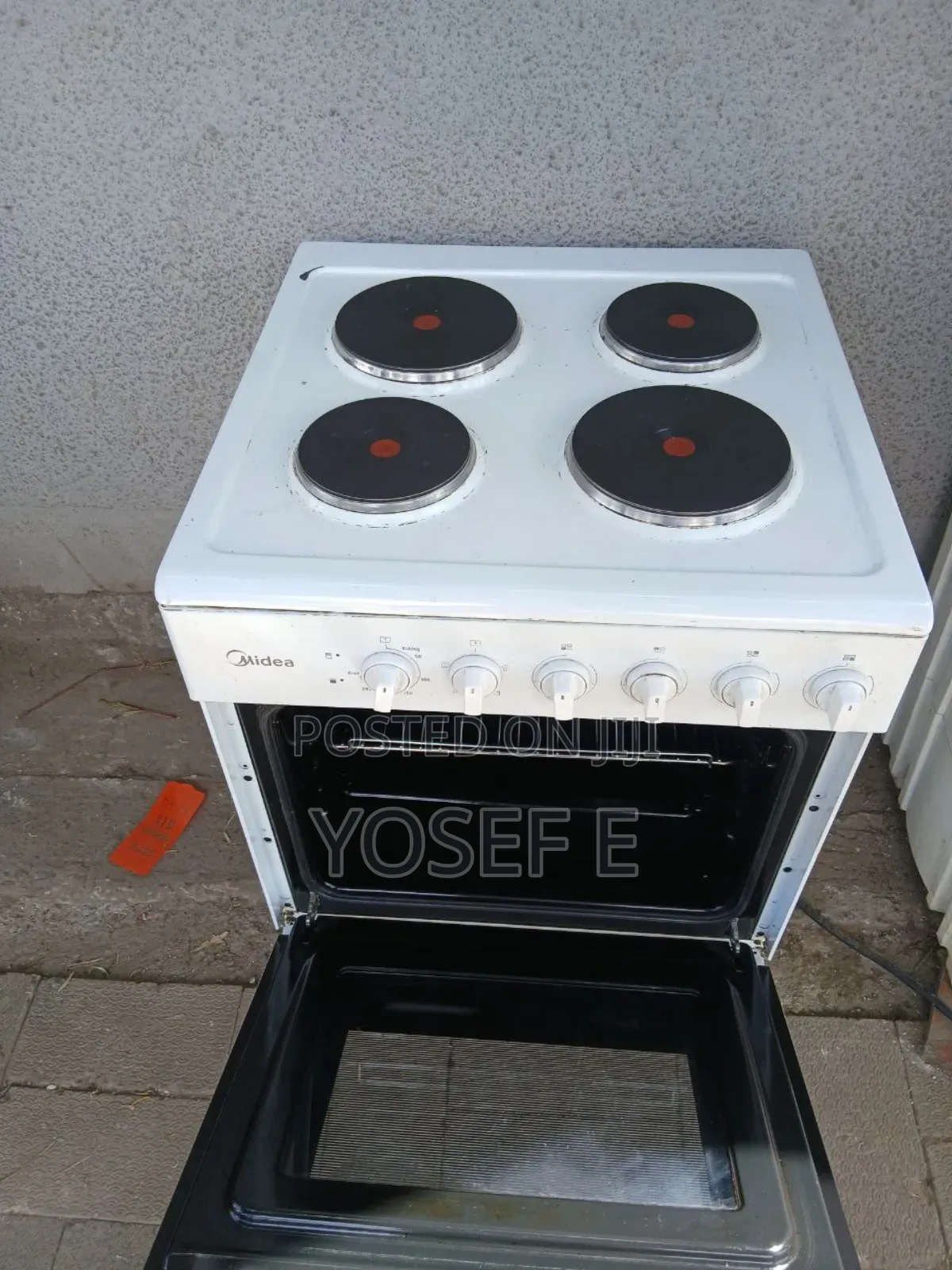 Media Standing Stove With Oven