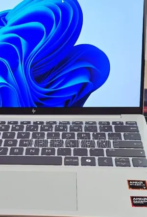New Laptop HP OmniBook 7 14" 32GB AMD Ryzen 7 SSD 1T