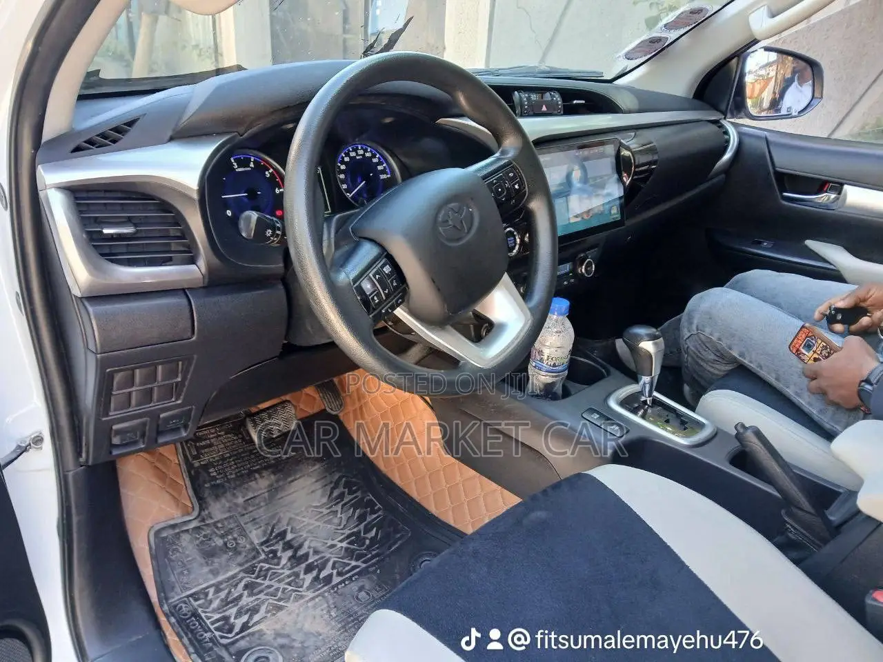 Toyota Hilux Revo Smart Cab Deisel 2.4 AWD 2019 White