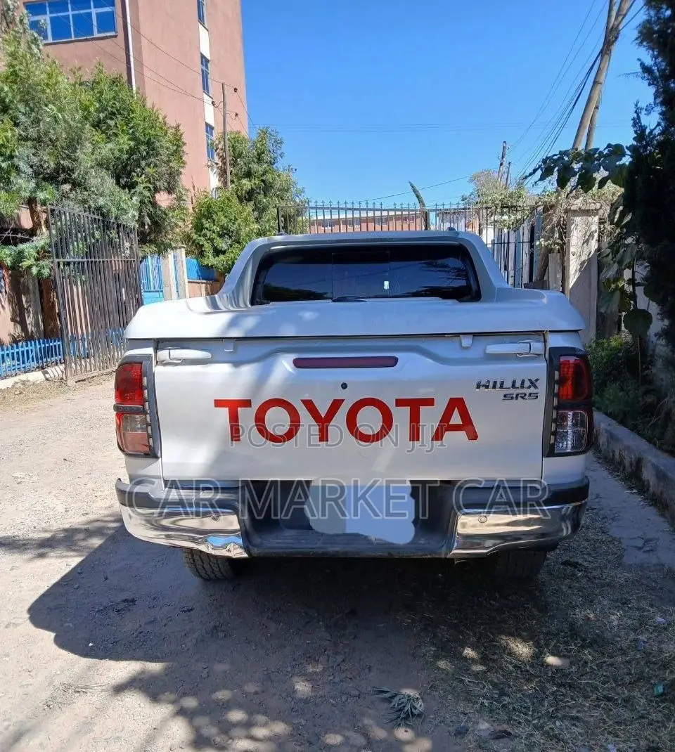 Toyota Hilux Revo Smart Cab Deisel 2.4 AWD 2019 White