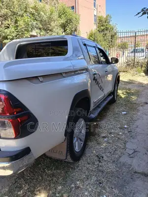 Toyota Hilux Revo Smart Cab Deisel 2.4 AWD 2019 White