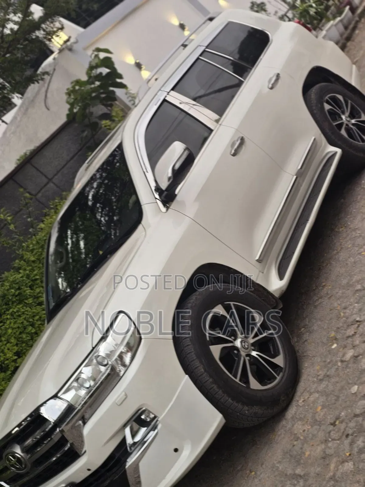 Toyota Land Cruiser 2020 Ivory