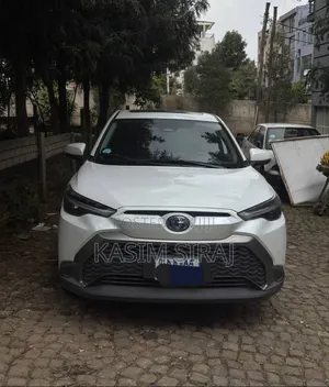 Photo - Toyota Frontlander 2.0 Hybrid FWD 2023 White