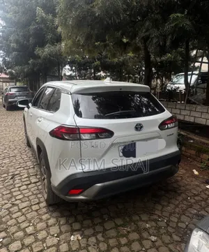 Toyota Frontlander 2.0 Hybrid FWD 2023 White