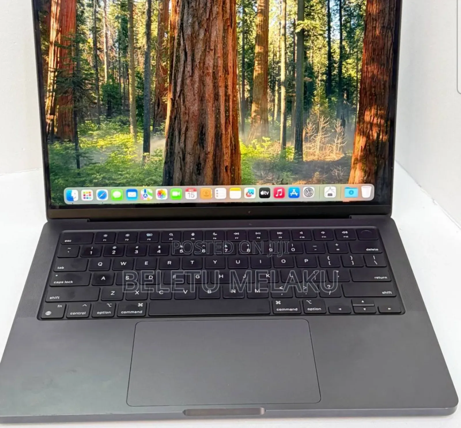 New Laptop Apple MacBook Pro 2023 M3 14-Inch 18GB Apple M3 SSD 512GB
