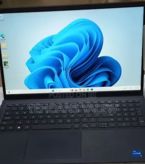 New Laptop Dell Vostro 3520 16GB Intel Core I5 SSD 512GB