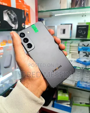 New Samsung Galaxy S22 5G 128 GB Black