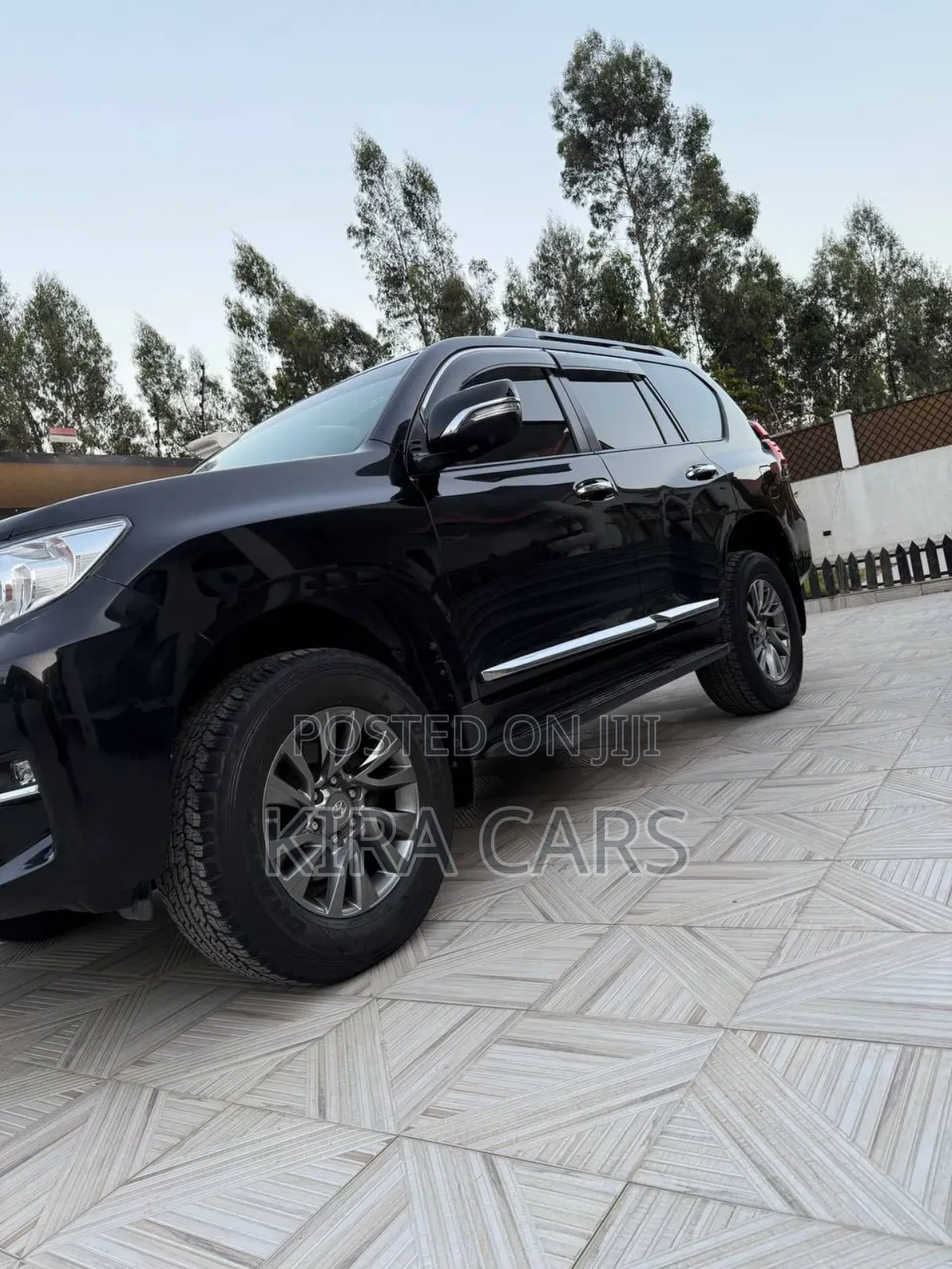 Toyota Land Cruiser Prado 2018 Gray