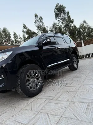 Toyota Land Cruiser Prado 2018 Gray