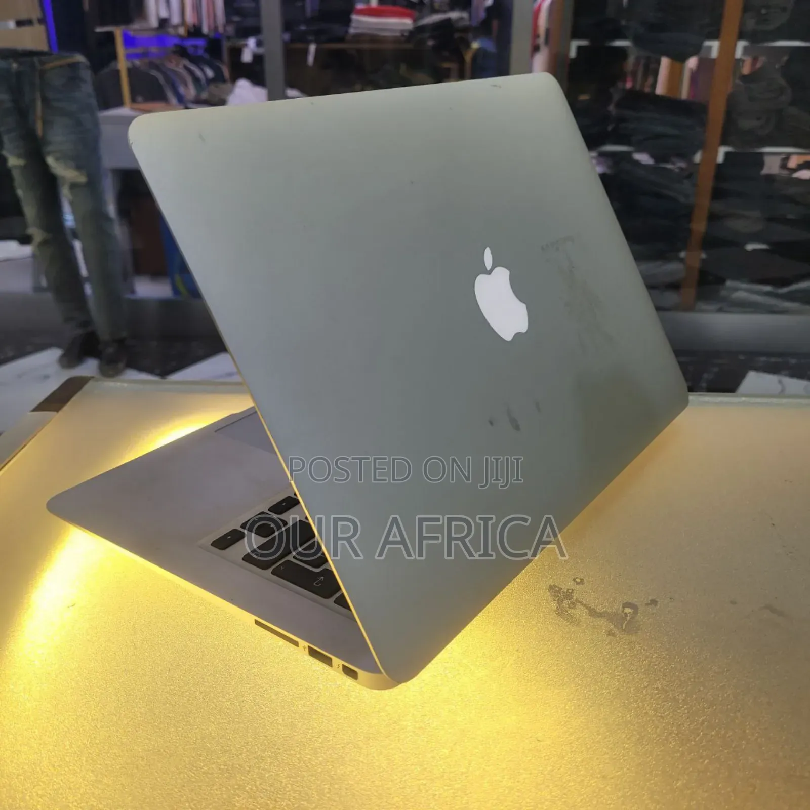 Laptop Apple MacBook Air 2017 8GB Intel Core I7 SSD 512GB