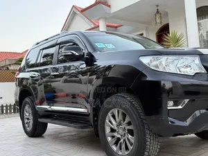 Toyota Land Cruiser Prado 2018 Gray