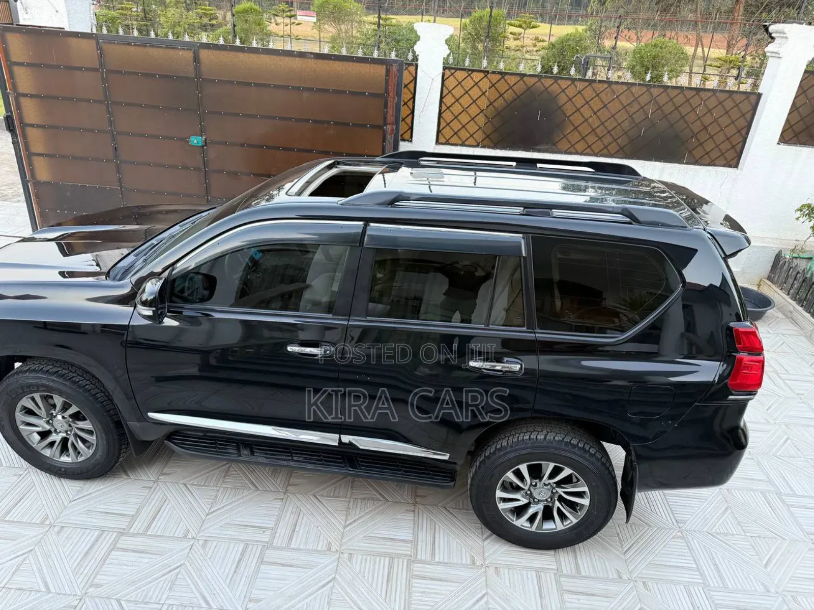 Toyota Land Cruiser Prado 2018 Gray