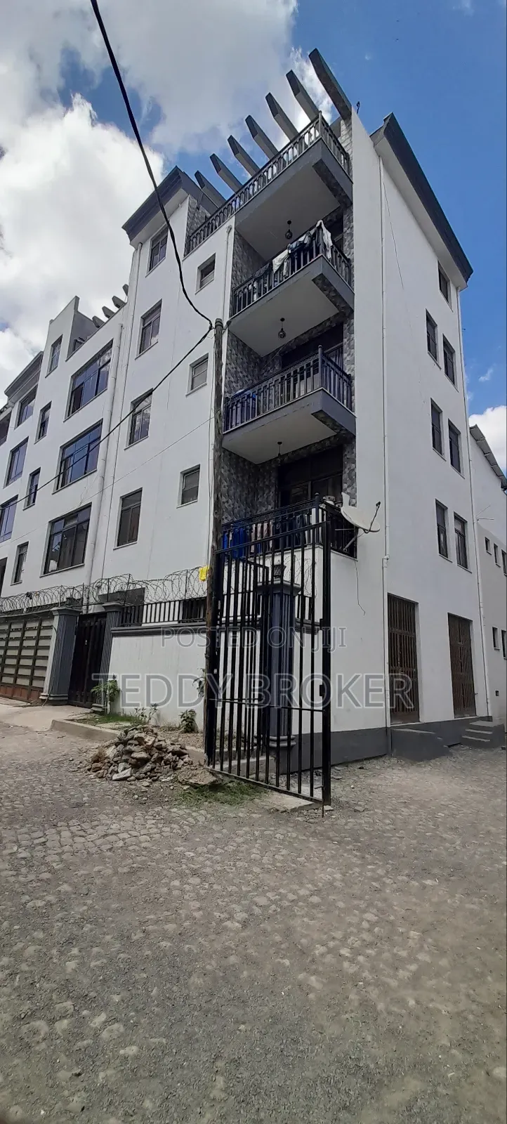 7bdrm House in Haile Garment, Nifas Silk-Lafto for sale