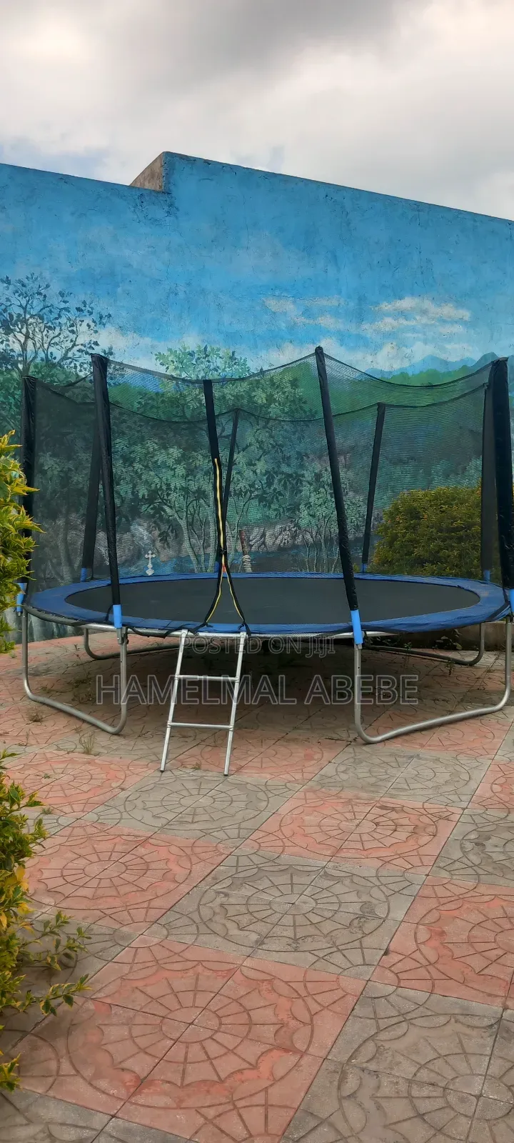 Trampoline