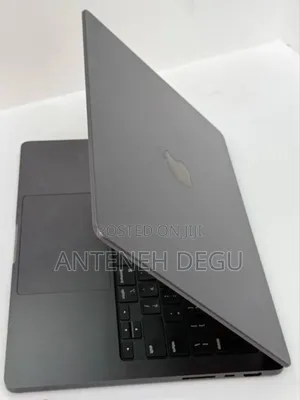 New Laptop Apple MacBook 18GB Apple M3 Pro SSD 512GB