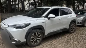 Toyota Frontlander 2024 Ivory