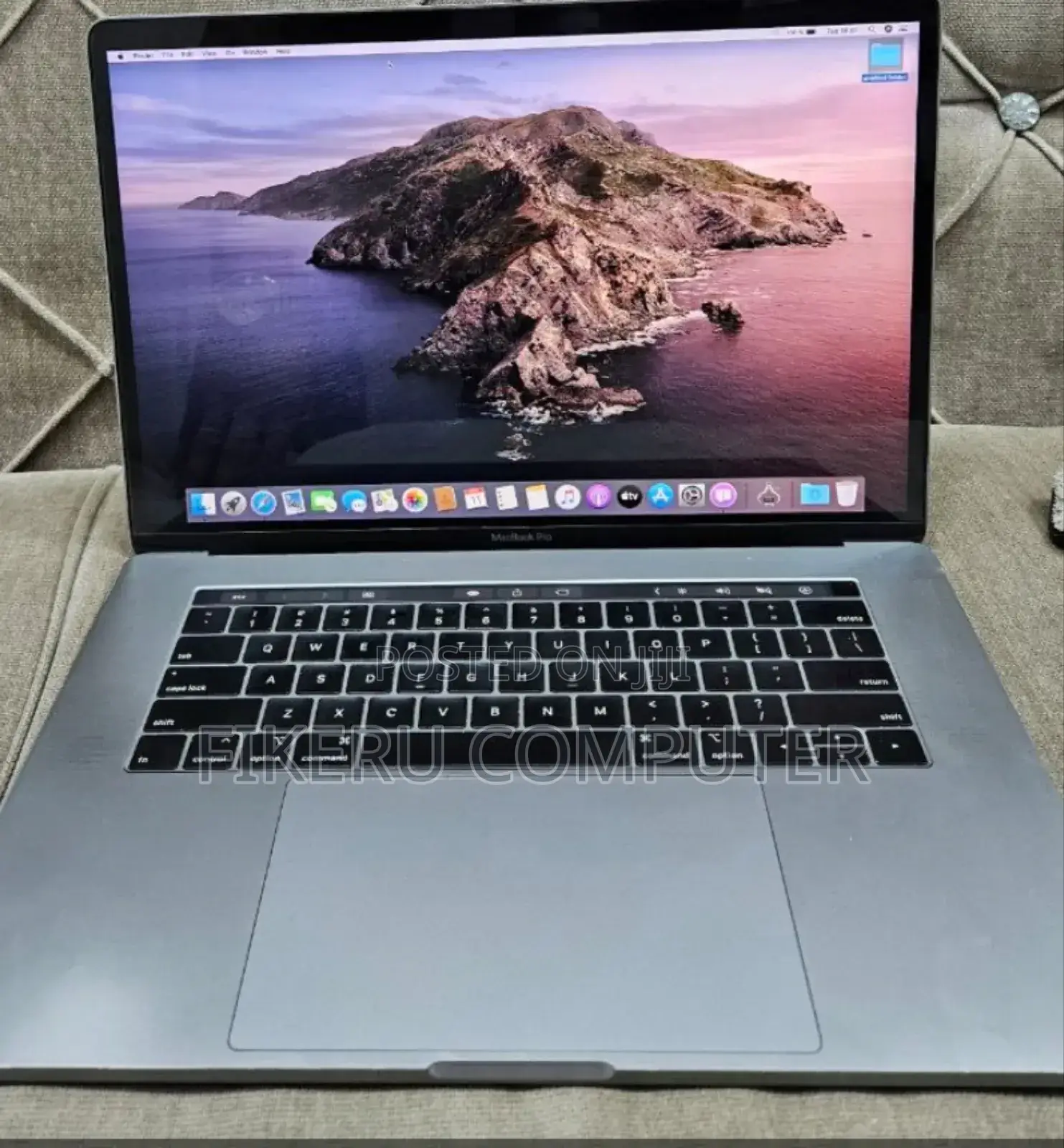 New Laptop Apple MacBook Pro 2019 16GB Intel Core I9 SSD 512GB