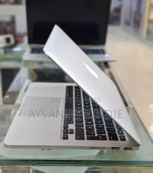 New Laptop Apple MacBook Pro 2014 8GB Intel Core I7 SSD 256GB