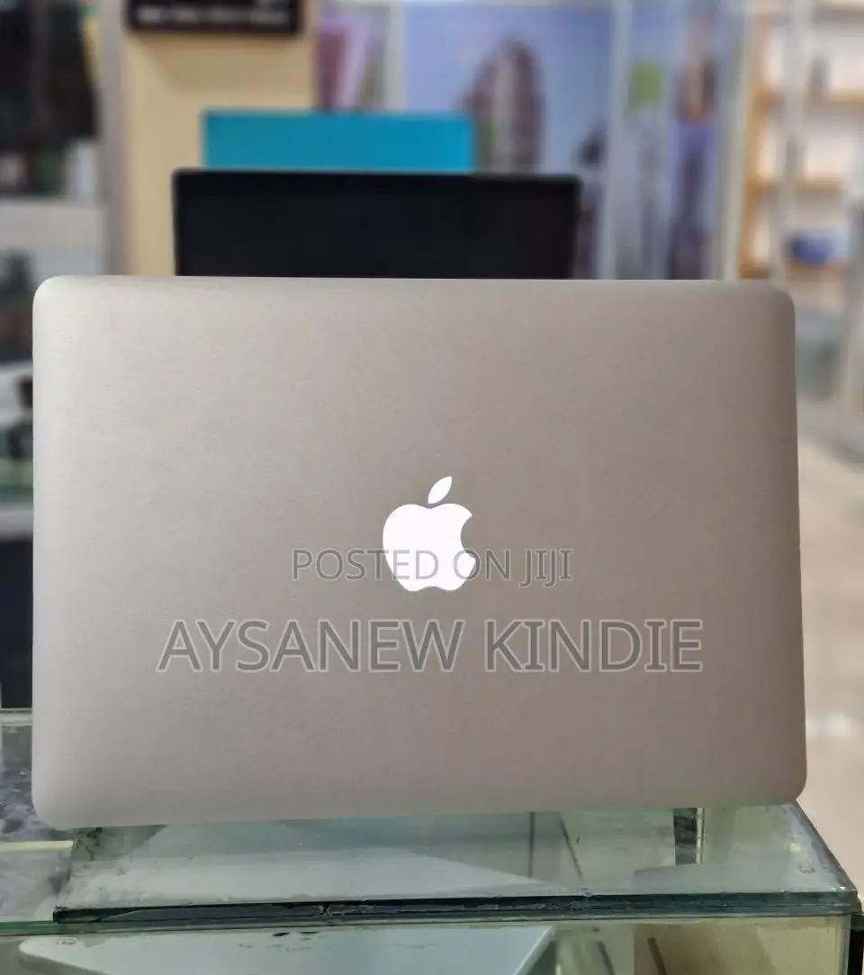 New Laptop Apple MacBook Pro 2014 8GB Intel Core I7 SSD 256GB