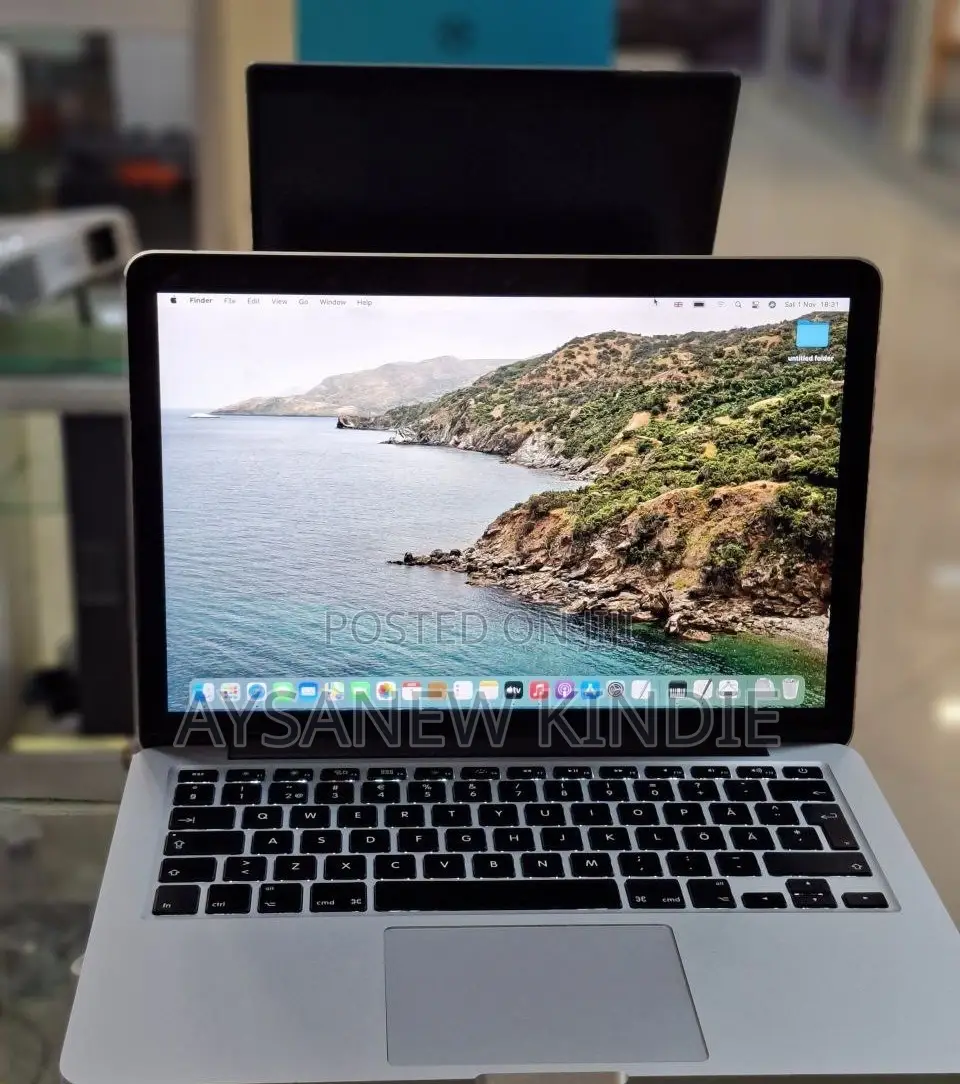 New Laptop Apple MacBook Pro 2014 8GB Intel Core I7 SSD 256GB