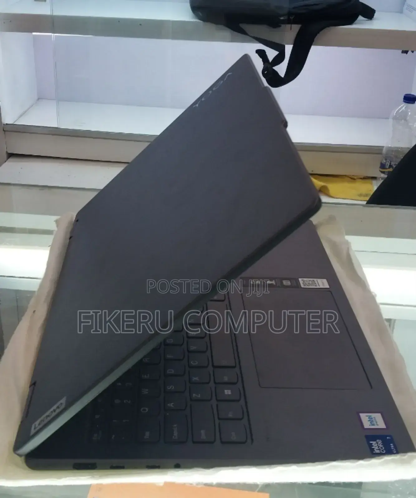 New Laptop Lenovo Yoga 7i 16GB Intel Core I7 SSD 1T