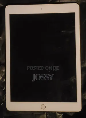 Photo - Apple iPad Pro 10.5 (2017) 32 GB