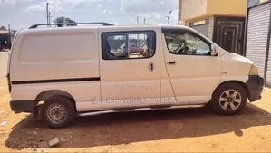 Toyota HiAce 2008 White