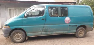 Toyota HiAce 1998 Green