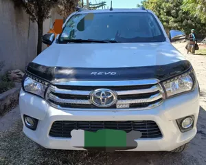 Photo - Toyota Hilux 2019 White