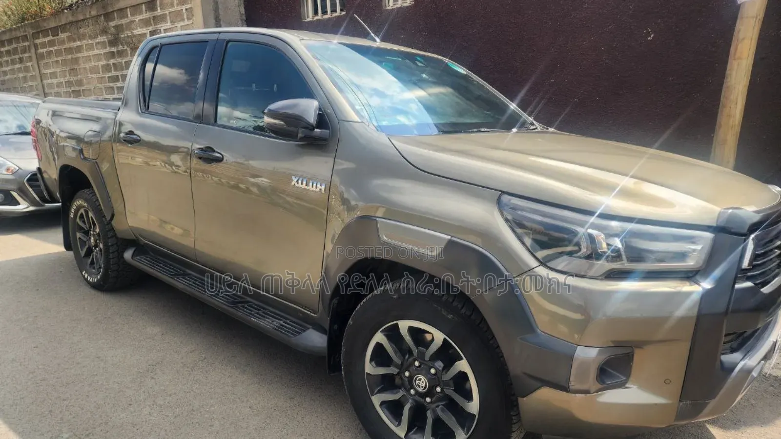 Toyota Hilux 2021 Gold