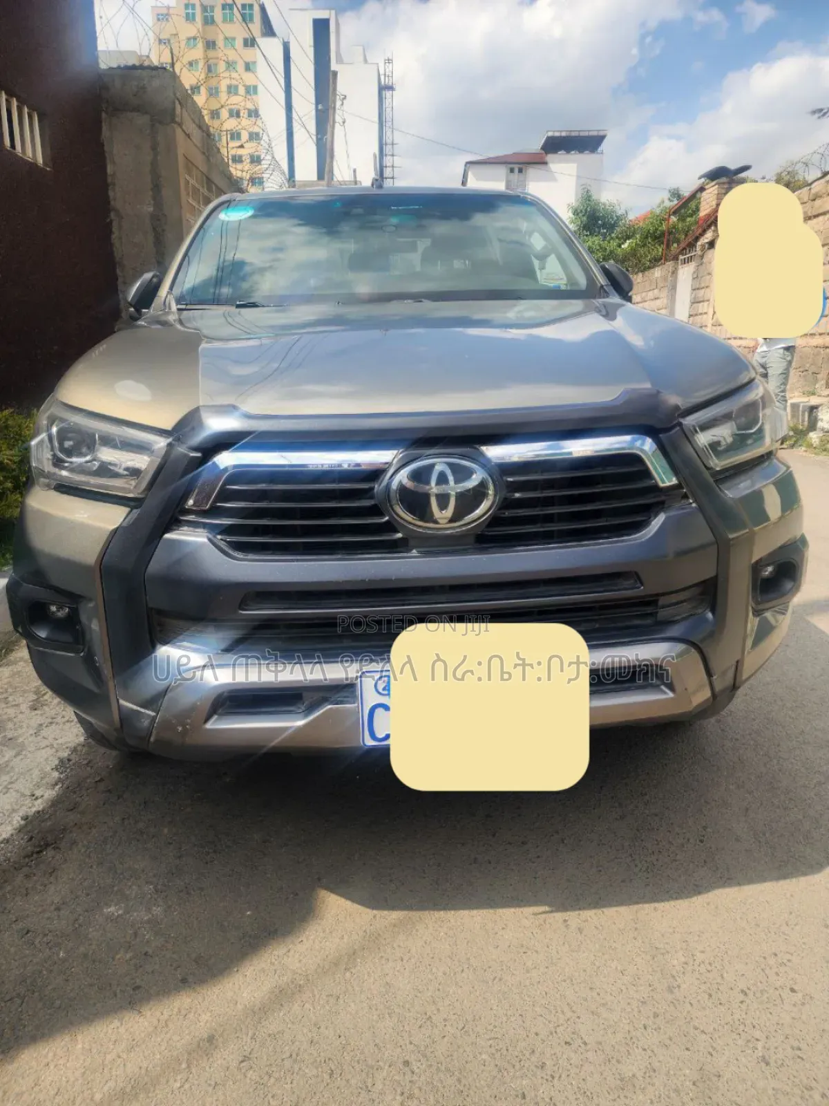 Toyota Hilux 2021 Gold