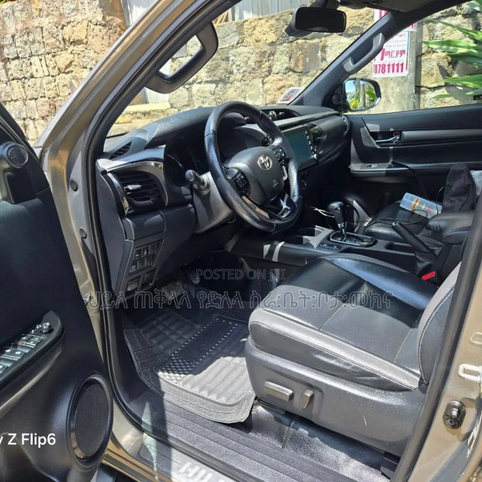 Toyota Hilux 2021 Gold