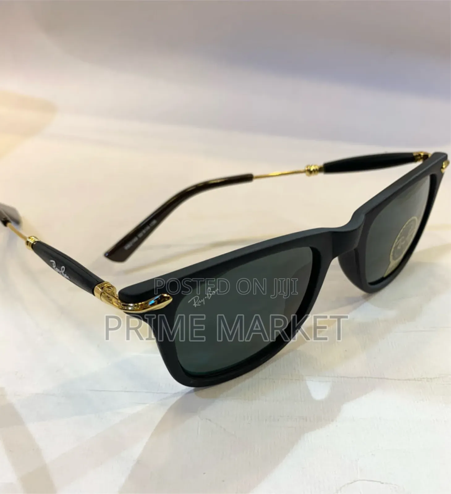 Ray-Ban Stylish Black Gold 2148 Wayfarer Sunglasses (Unisex)