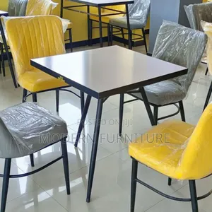 Cafe Hoteal Ande Home Table ጠረፔዛ