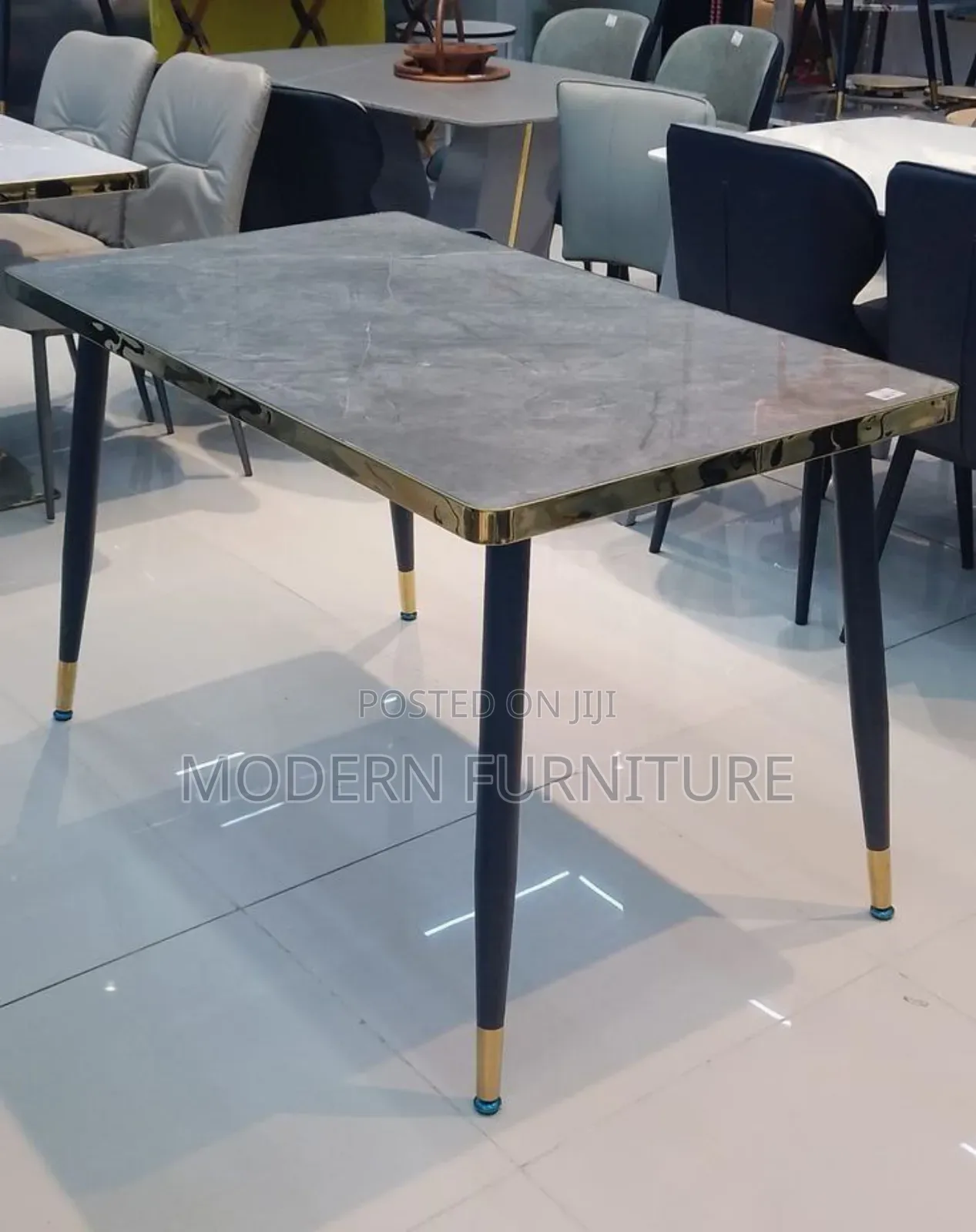 Cafe Hoteal Ande Home Table ጠረፔዛ