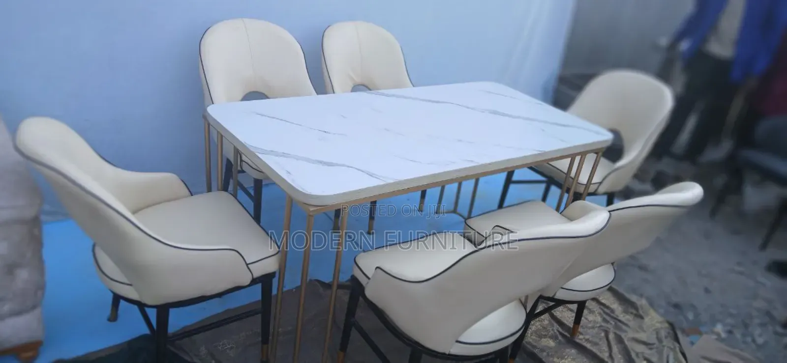 Cafe Hoteal Ande Home Table ጠረፔዛ