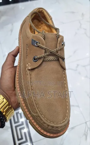  Clark's Flat Sneakers 
 Made in Vietnam