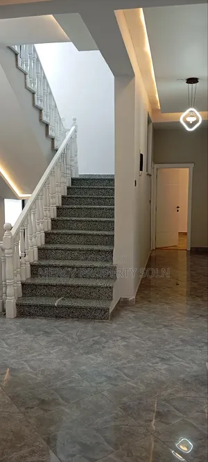 Furnished 6bdrm House in Bole for sale