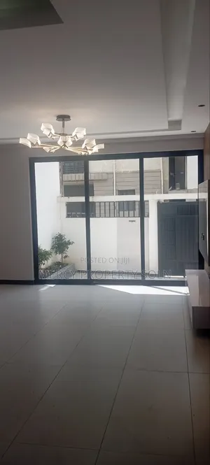 Furnished 6bdrm House in Bole for sale