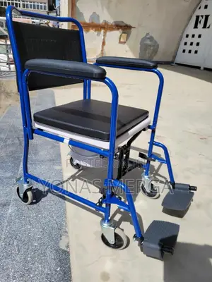 Photo - Multipurpose Commode Wheelchair檸肉toilet Chair氟怪locking Caster Wheels