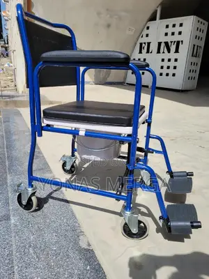 Photo - Commode Chair看恥toilet Chair宦耳seat - Suitable for Elderly/Patients