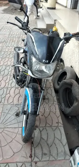 Photo - Bajaj Discover 150 2020 Blue