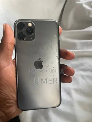 Photo - Apple iPhone 11 Pro 64 GB Black