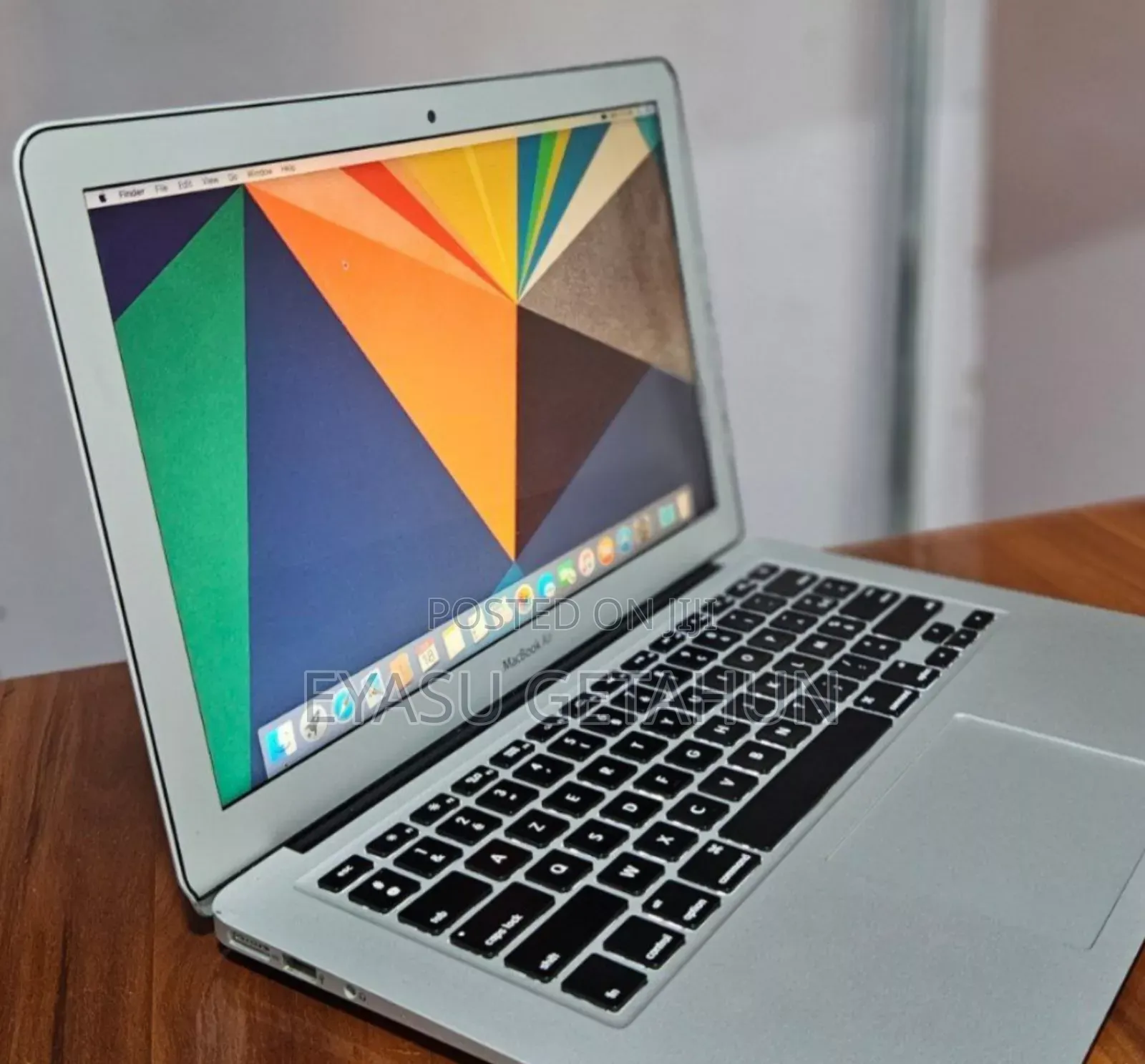 New Laptop Apple MacBook Air 2015 8GB Intel Core I5 SSD 256GB