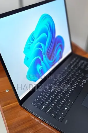 Photo - New Laptop LG Gram 15.6 16GB Intel Core i7 SSD 1T