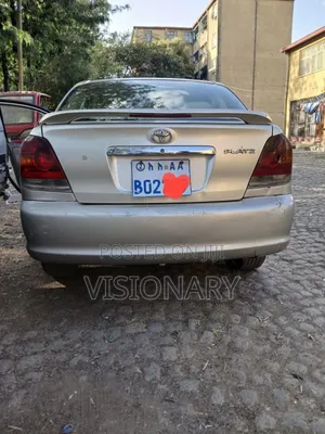 Toyota Platz 2002 Gold