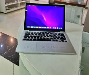 New Laptop Apple MacBook 2015 8GB Intel Core I5 SSD 256GB