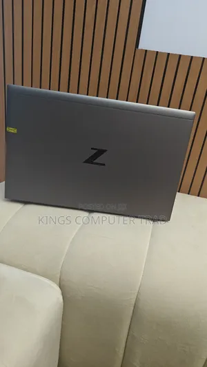 New Laptop HP ZBook Firefly 15 G7 16GB Intel Core I7 SSD 512GB