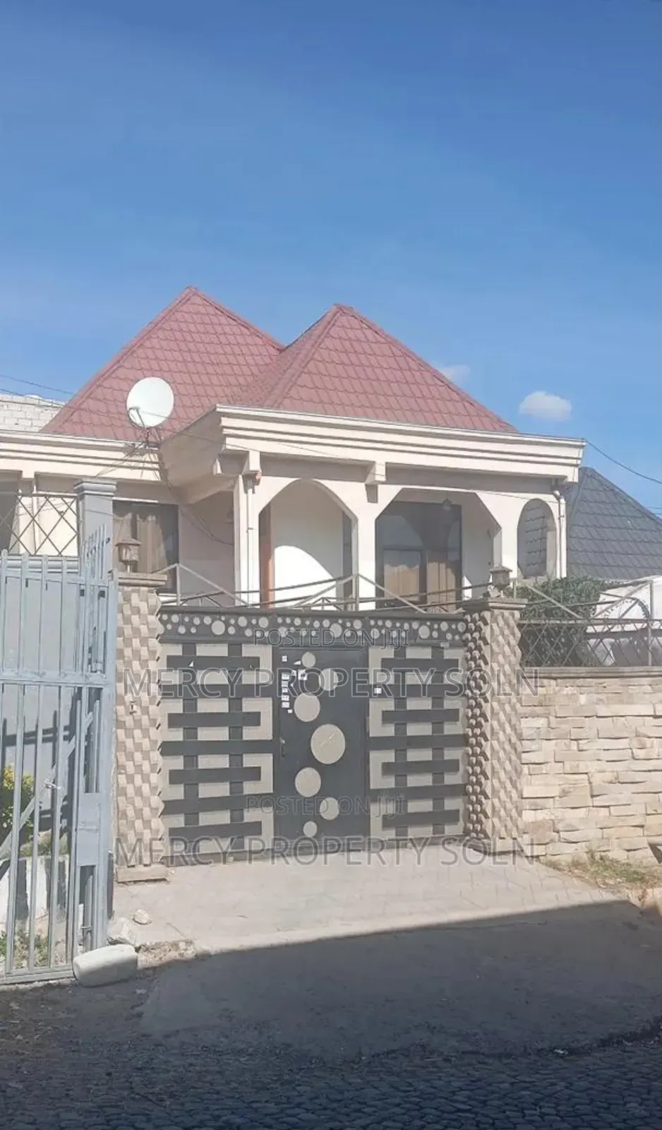 Furnished 5bdrm Villa in Bole for sale