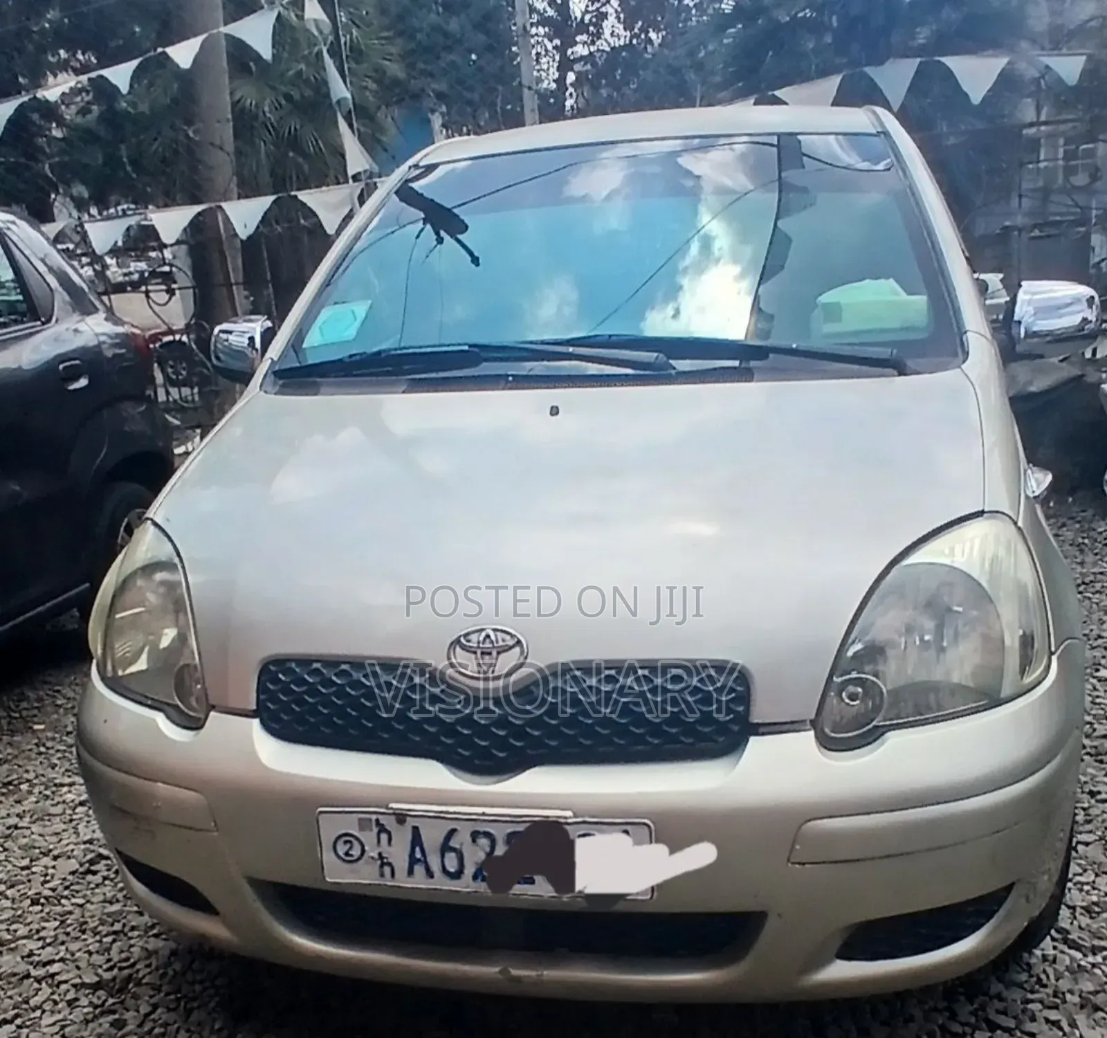 Toyota Vitz 2004 Gold